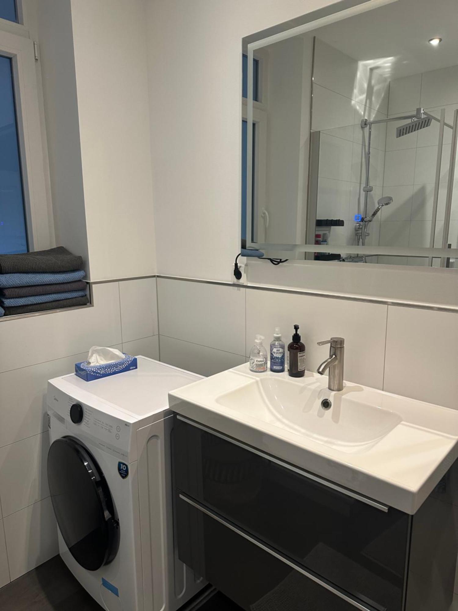 Luxurioese 2,5 Oase Komplett Ausgestattet In Lage Apartment *